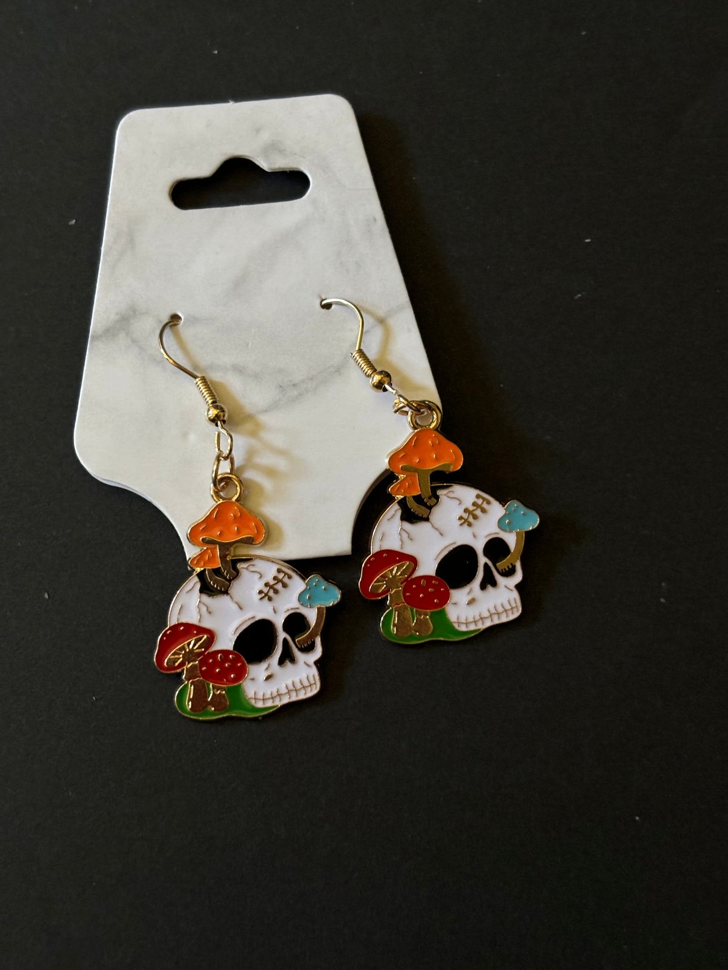 Skulls earrings