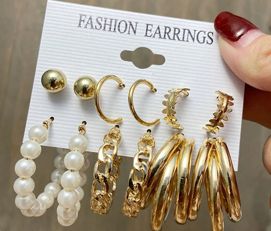 Gold tone earrings set 15